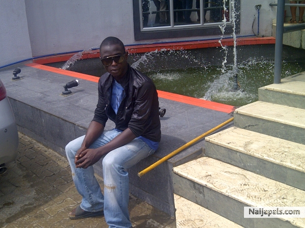  - click for next photo