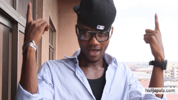 KAY KIZZLE 1o1 - click for next photo