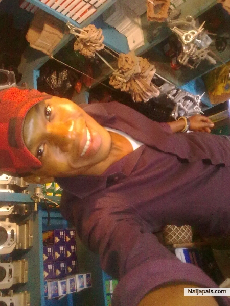 datz d lovly boy - click for next photo