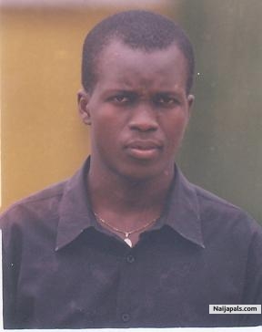 I am a 300level student of uniben studing MECH ENG - click for next photo