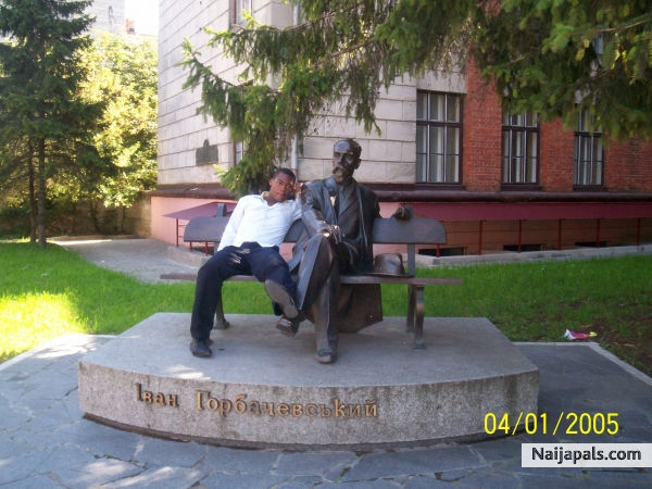  - click for next photo