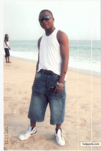  - click for next photo