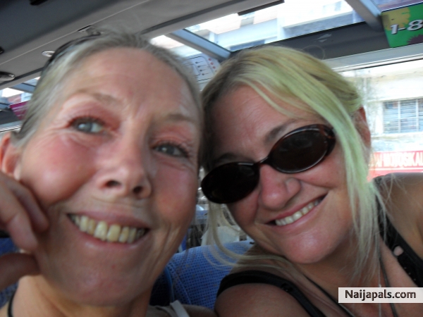 friends on the bus in KA - click for next photo