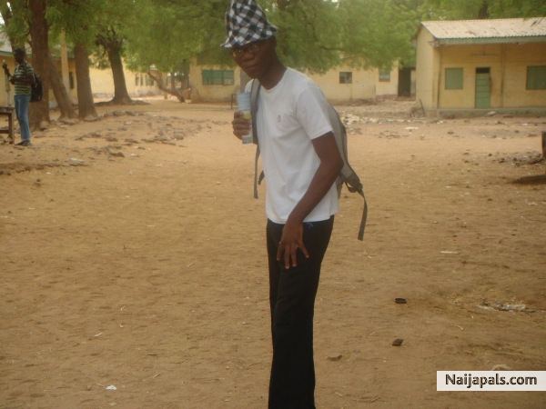 when u stop blaming the economy and start assisting it, only then are u a true nigerian - click for next photo