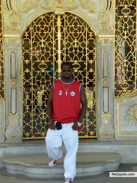  - click for next photo