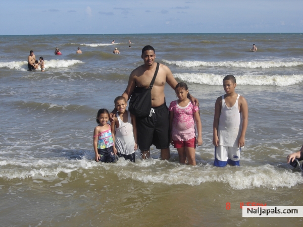 my babyboy michael with his brother' s children - click for next photo