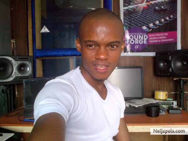 Roomer jimmy udom - click for next photo