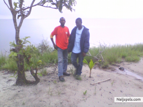  - click for next photo