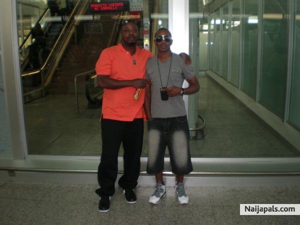 AT THE AIRPORT WIT EEDRIS - click for next photo