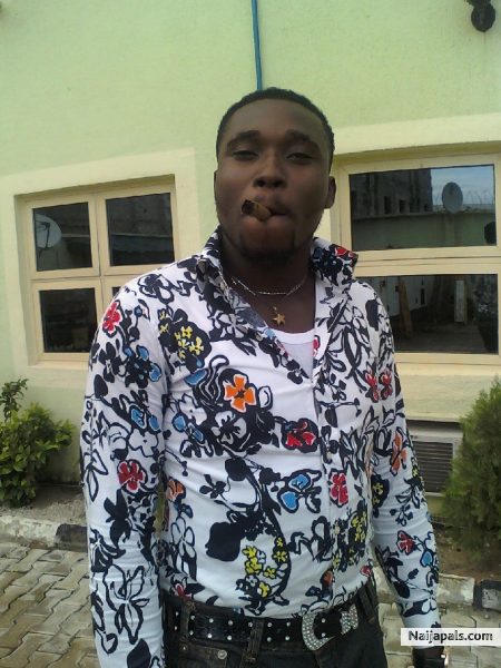 am in war wif da world - click for next photo