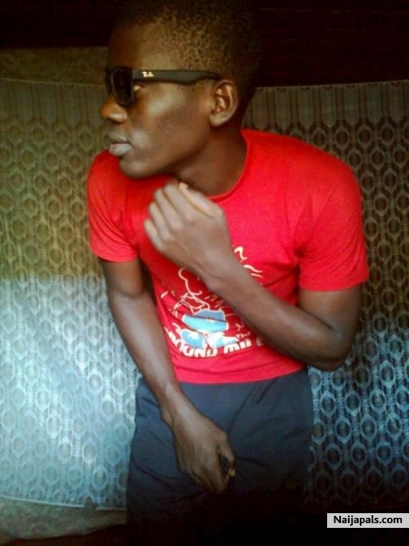 FousaiY rappeur depuis 2010 avec coopération de |FlarMyz|. - click for next photo