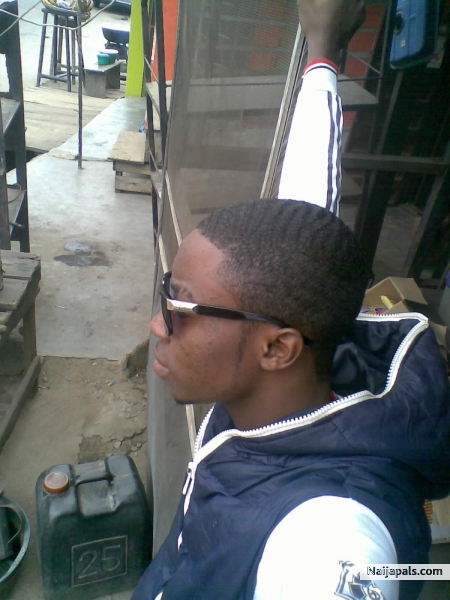 jst me #topiscolala #zero worries - click for next photo