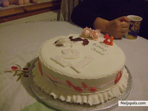 me cake - click for next photo