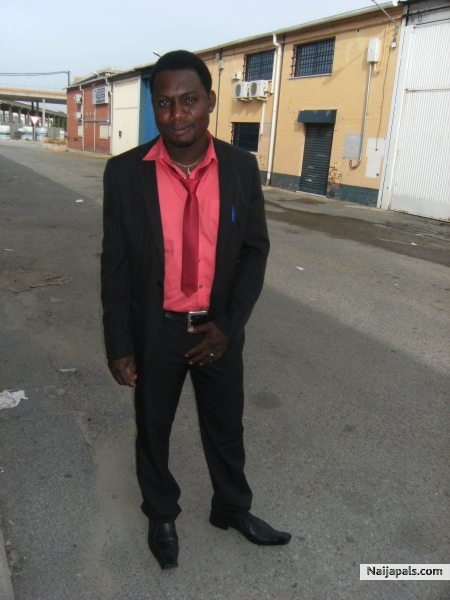  - click for next photo