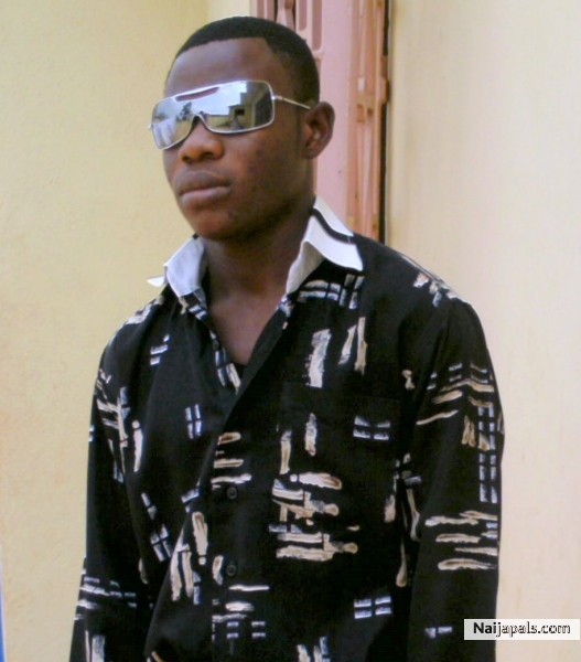  - click for next photo