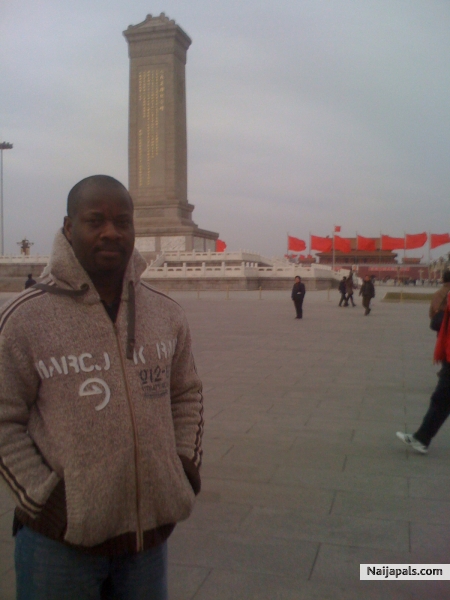 tian men sq - click for next photo