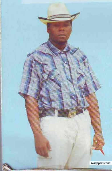 i am the light of the world cos i reach out to give light to those in darkness.I LOVE NAIJA. - click for next photo