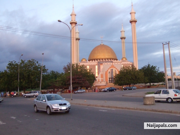 - click for next photo