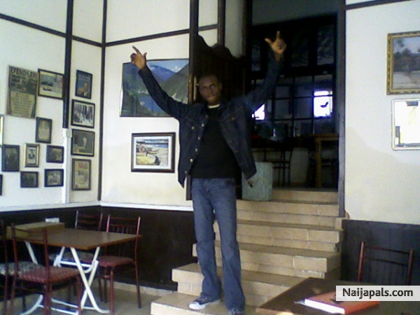 MrLifeIsGood - click for next photo