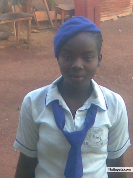 Sch gal wit no pain - click for next photo