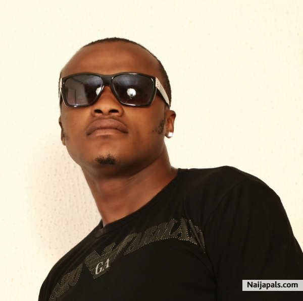 http//www.facebook.com/kuriobaba - click for next photo