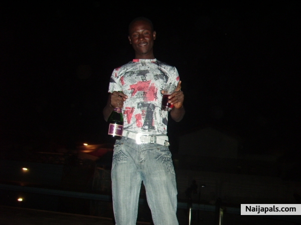 just dey shayo - click for next photo