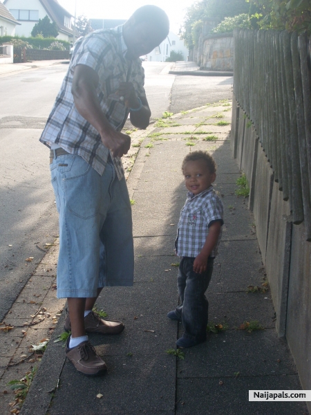  - click for next photo