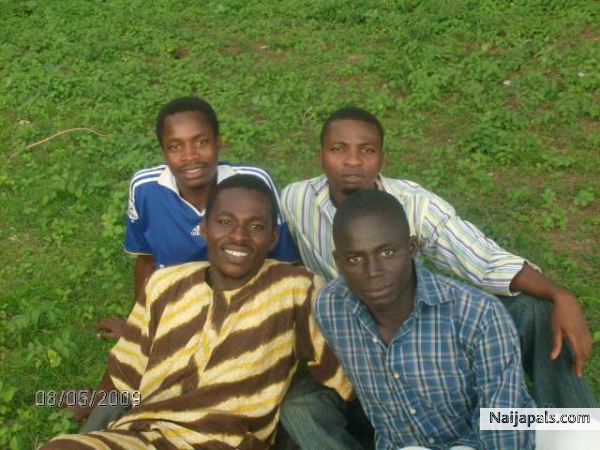 Igbo, Hausa and Yoruba, I practice one Nigeria. - click for next photo