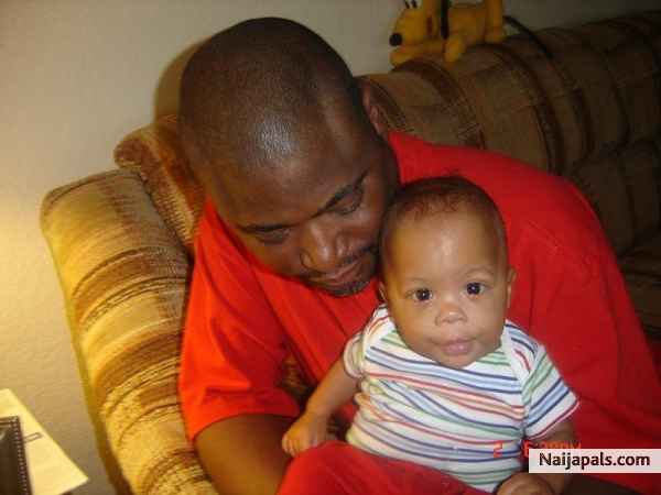 DARIUS WITH DADDY DESMOND - click for next photo