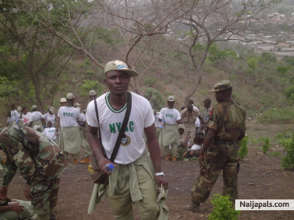 corper wahala - click for next photo