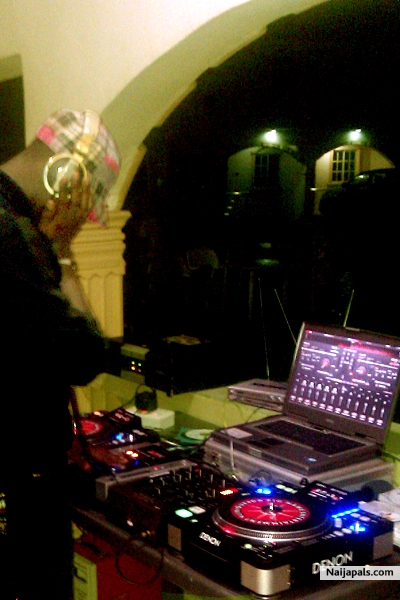 DJ.S-K@ D STEELS OF PLAY - click for next photo