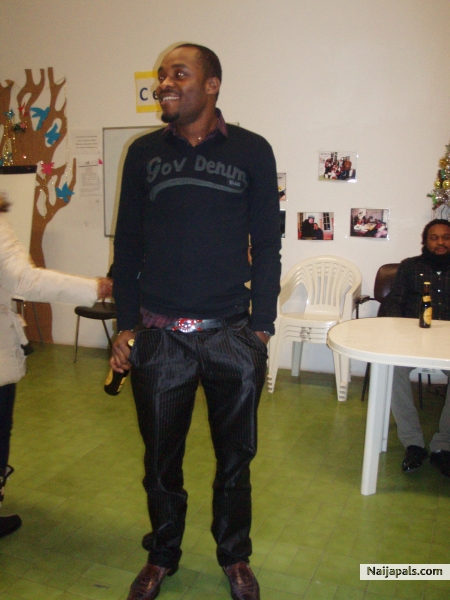  - click for next photo