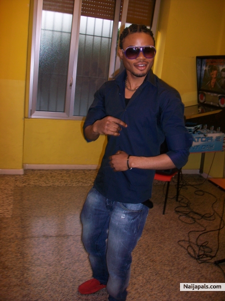  - click for next photo