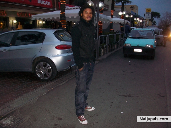  - click for next photo