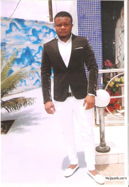  - click for next photo