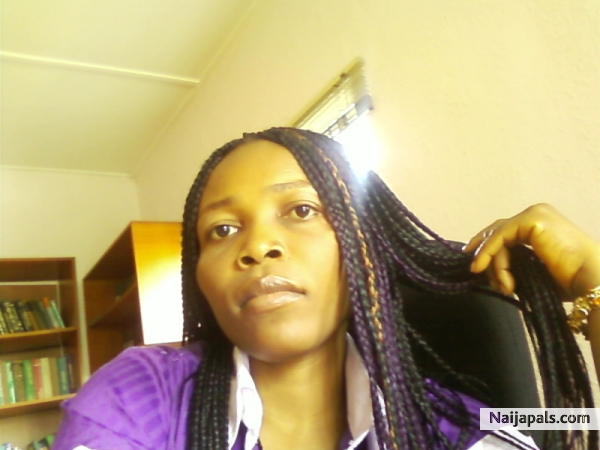 mee - click for next photo