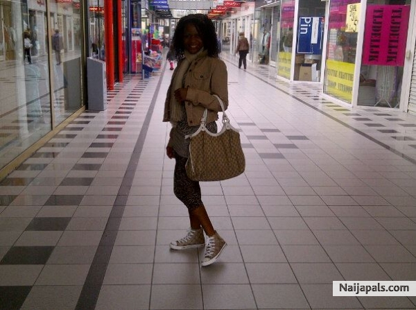on d street of jand.. - click for next photo