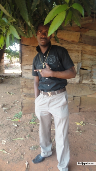  - click for next photo