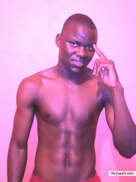 no body is ore sexy than i,,ladies this is wat u gata look for in a health guy,,sexy gangster - click for next photo