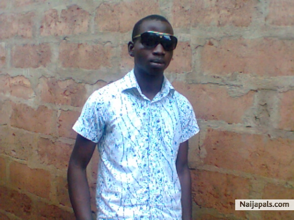 Baba God Noni - click for next photo