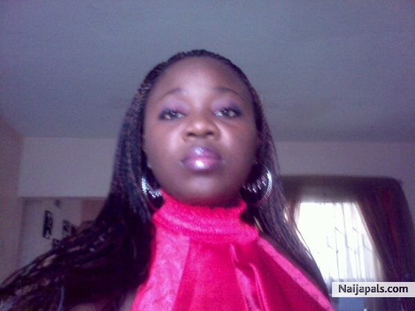 dee in red - click for next photo