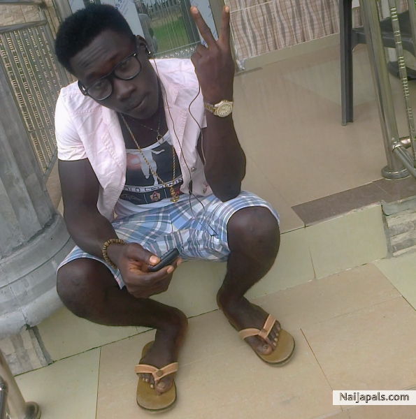 Words can't describe the true way am feeling cus this love is above the limit n its so unbreakable so uncountable like d sands on earth. Holla bae my love is true - click for next photo