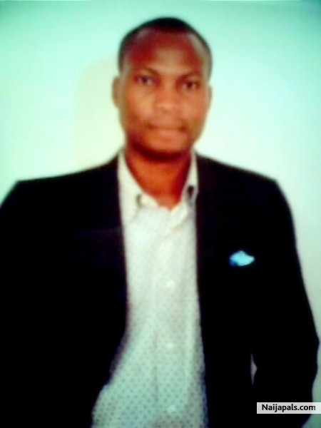 Kunle, .... i' m here - click for next photo