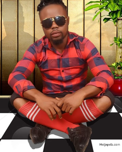 flextocoolvybes - click for next photo