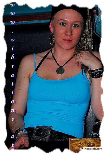  - click for next photo