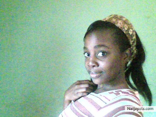 gosh!!!!!.....aint i stunning?? - click for next photo