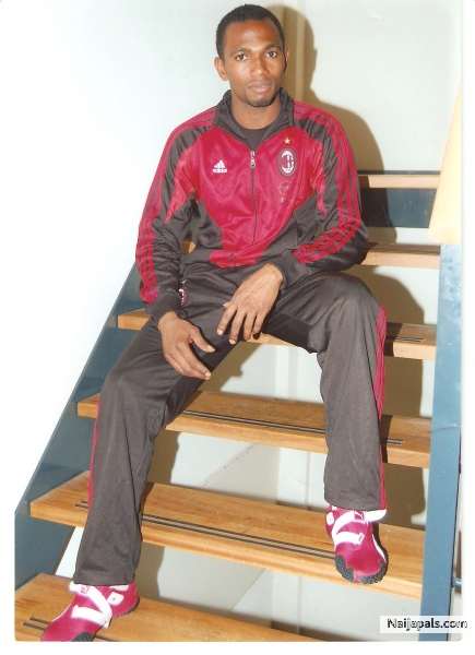  - click for next photo