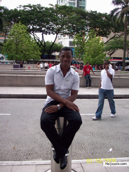  - click for next photo