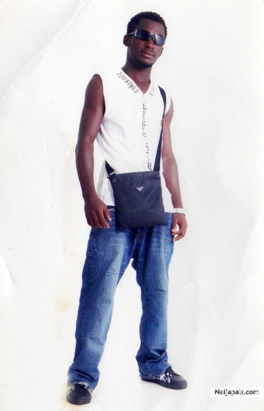 this is me.. what u see is what i am.. just cool - click for next photo