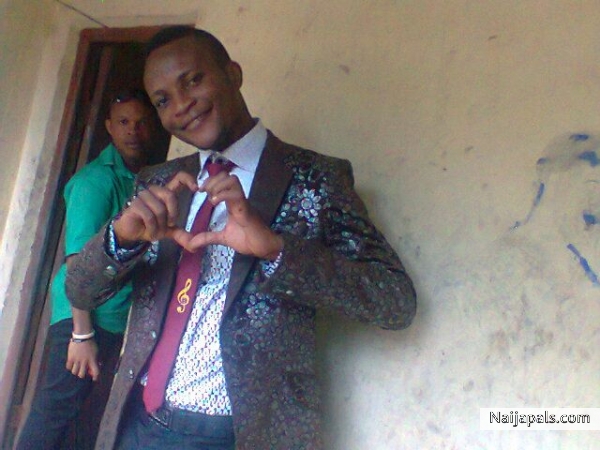  - click for next photo